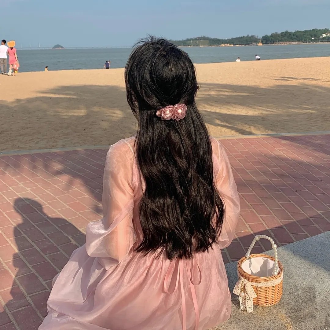 毛衣女郎